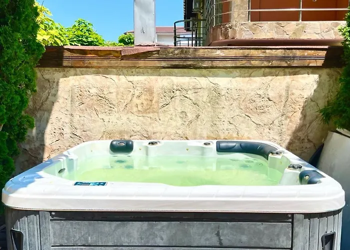 Bratanov Cascadas Lejlighed Ravda