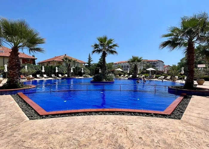 Bratanov Cascadas 公寓