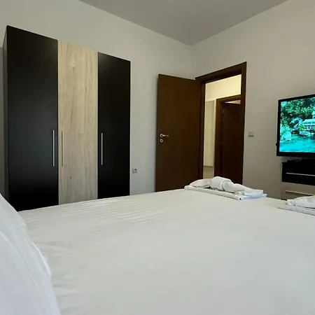 Bratanov Cascadas Apartment *