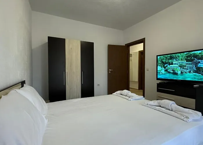 Bratanov Cascadas Apartment